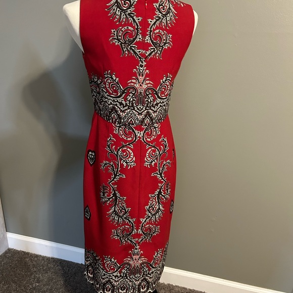 Talbots size 4 women’s below the knee dress color red and black short sleeves - Picture 4 of 8